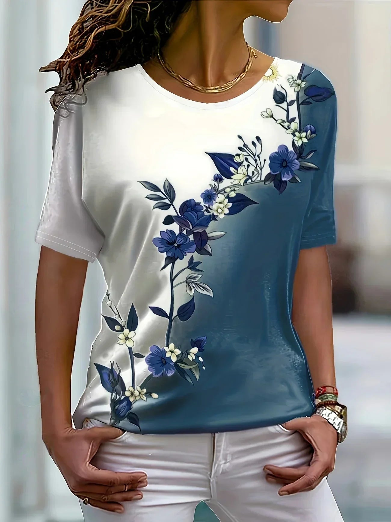 Melina™ – Elegant bloemen-T-shirt